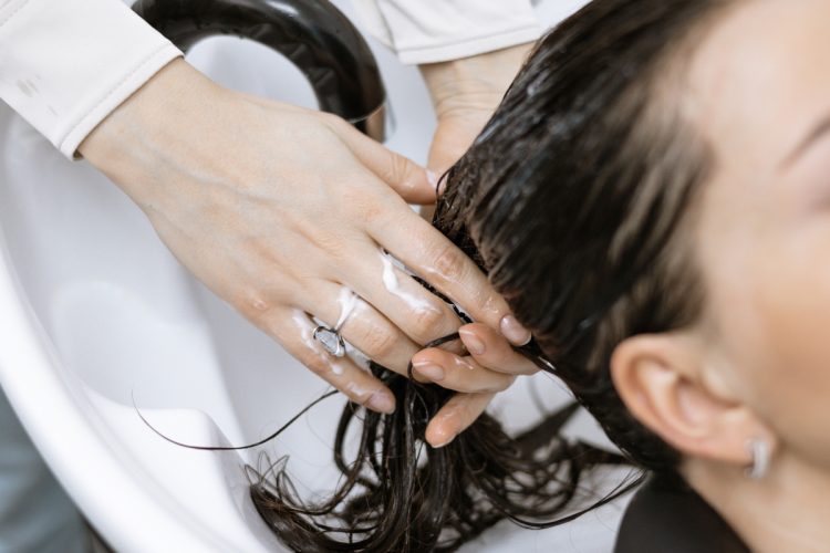 beneficios de aplicar glicerina nos cabelos