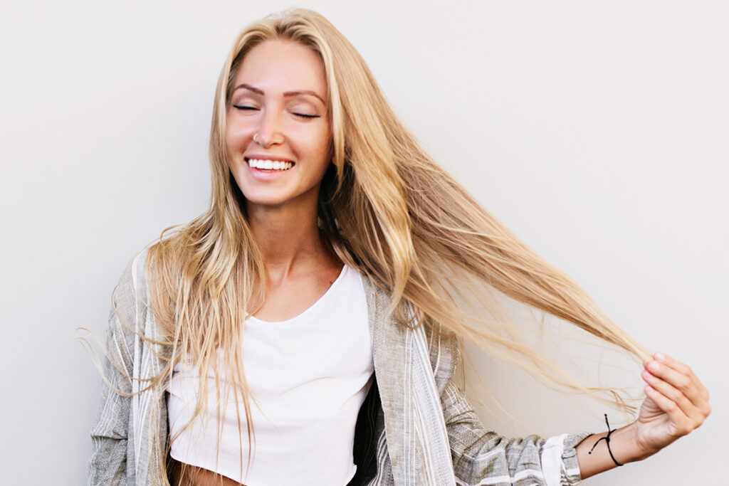 Progressiva em Cabelos Loiros: Como Evitar o Amarelado